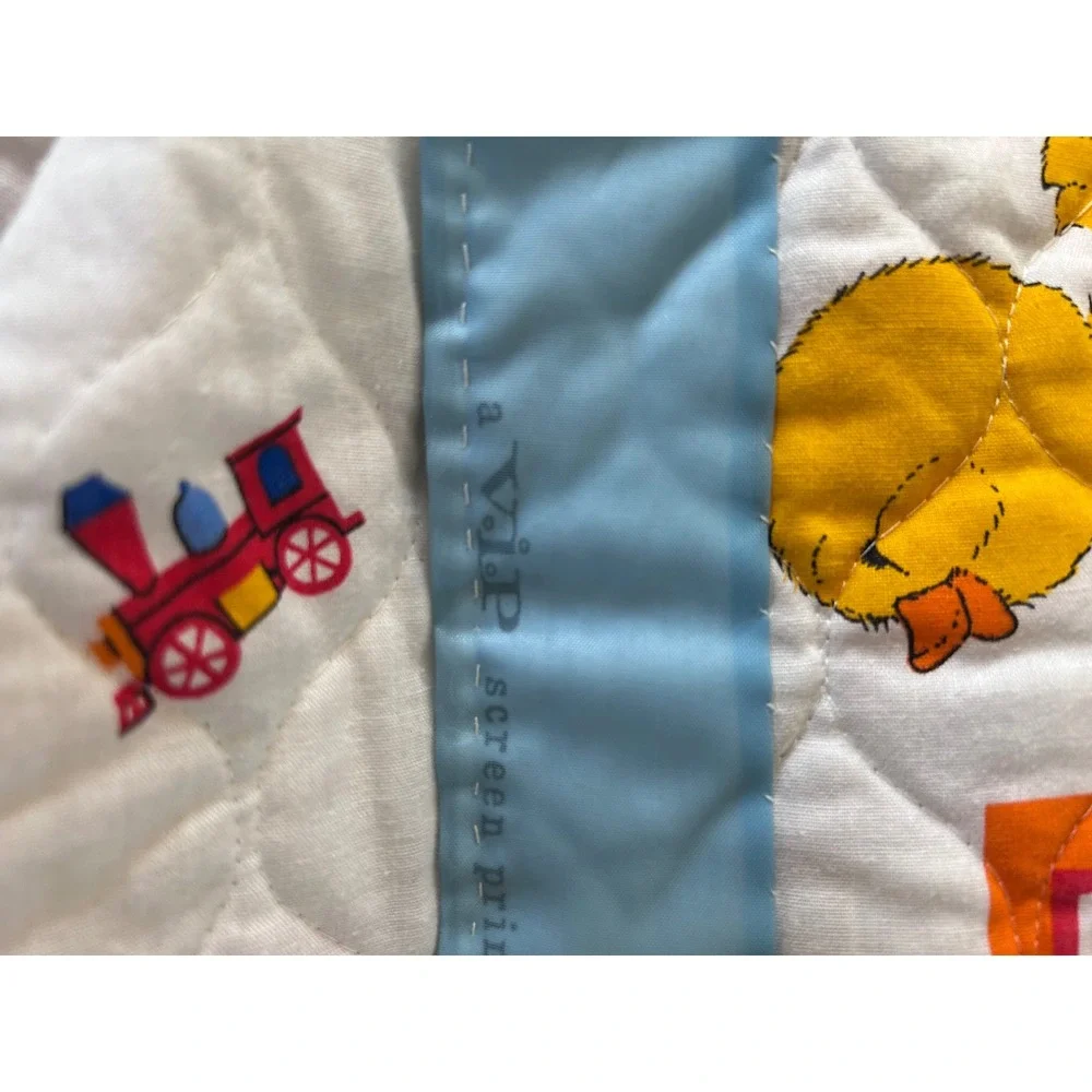Vintage Baby Quilt Blanket Satin Trim Alphabet Teddy Bear Train Nursery‎ 34x44